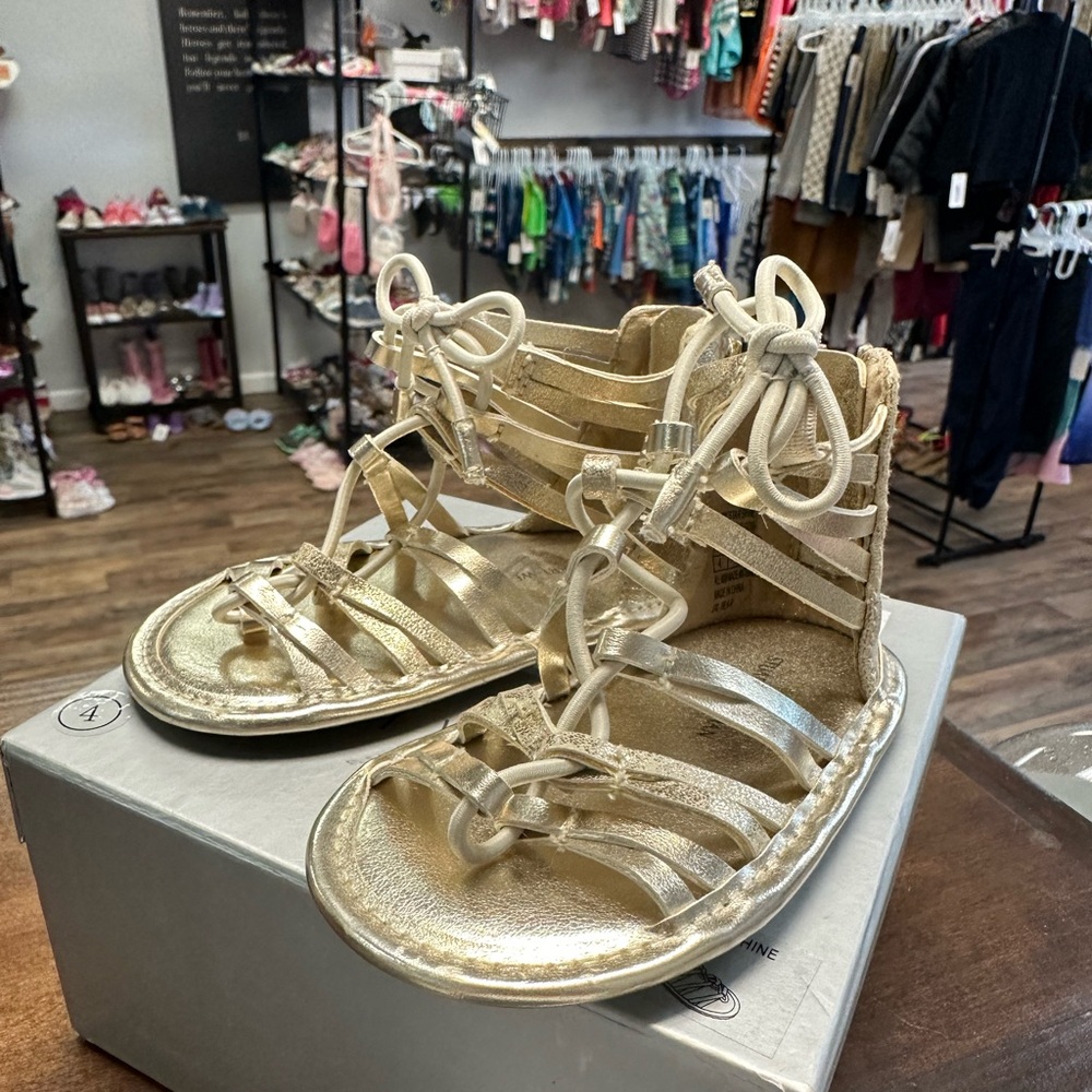 NEW Stuart Weitzman Baby Star Shine sandals Size 4
